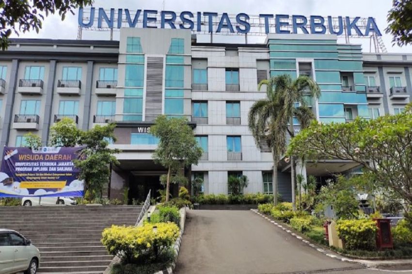 RADIO STATION 10 Kampus dengan Lulusan Terbanyak Tembus CPNS, Diluar Dugaan Universitas Ini Juaranya