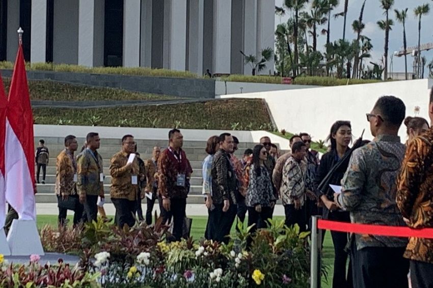 RADIO NEWS Angela Tanoesoedibjo Hadiri Peresmian Istana Negara di IKN oleh Presiden Jokowi