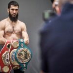 Artur Beterbiev Pun Ogah Mikirin Canelo Atau Benavidez