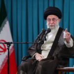 RADIO STATION Ayatollah Khamenei Sentil AS dan Eropa setelah 180 Rudal Iran Serang Israel