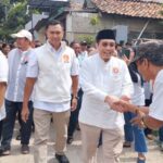 STATION NEWS Blusukan ke Bintaro, Cawagub Jakarta Suswono Disambut Meriah Warga