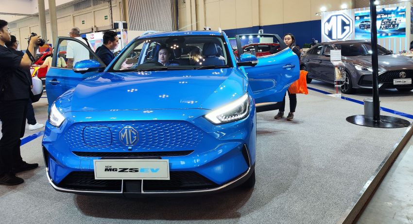 Bongkar Fitur Luar dan Dalam SUV Listrik MG ZS EV