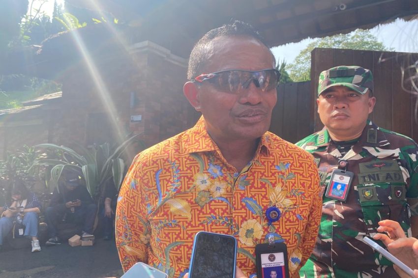 RADIO NEWS Dicopot dari Kepala BIN, Budi Gunawan Hadiri Pembekalan Calon Menteri di Hambalang