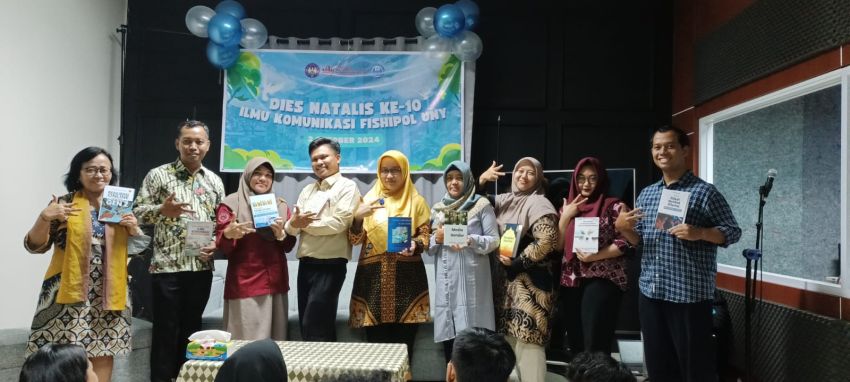 RADIO NEWS Dies Natalis ke-10 Departemen Ilmu Komunikasi UNY Luncurkan 10 Buku