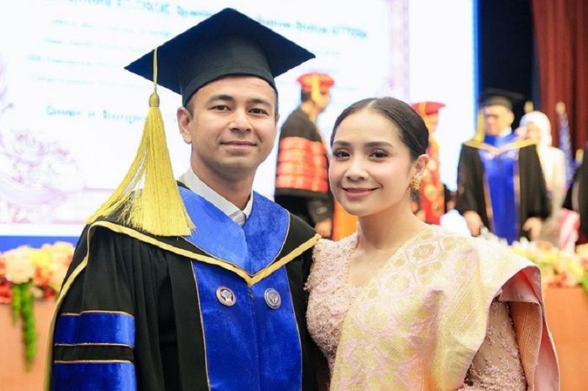 RADIO NEWS Gelar Kehormatan Honoris Causa Seperti Diterima Raffi Ahmad? Ini Artinya Versi Pemerintah