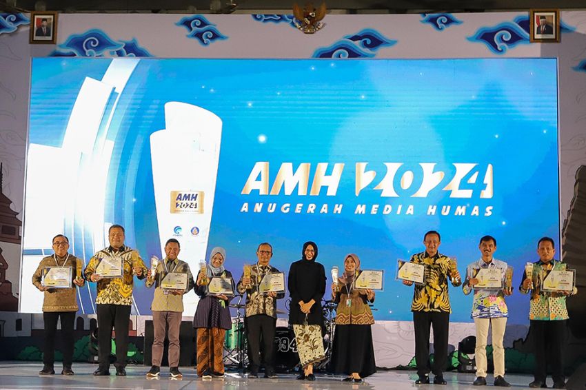 Gerak Cepat Atasi Kekeringan, Kementan Sabet Penghargaan Komunikasi Publik Terbaik di AMH 2024