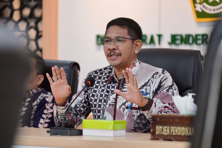 RADIO STATION Hingga 2024 Kemenag Libatkan Lebih 37 Ribu Pekerja Lokal di Program BKBA Madrasah