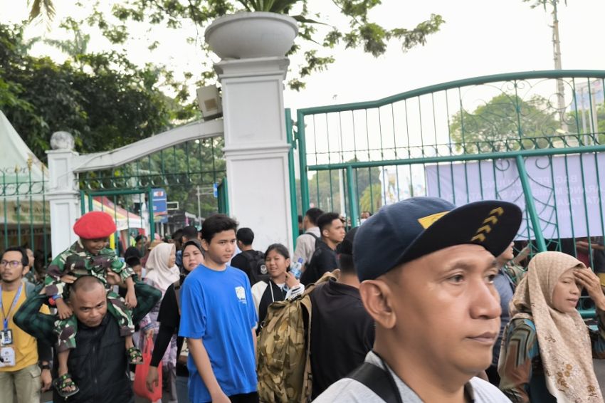 STATION NEWS HUT TNI Hari Ini, Masyarakat Mulai Padati Kawasan Monas