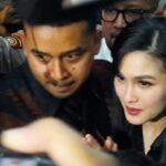 RADIO STATION Jadi Saksi Harvey Moeis, Sandra Dewi Tantang Hakim Tanyakan Asal-muasal 141 Perhiasannya yang Disita Kejagung