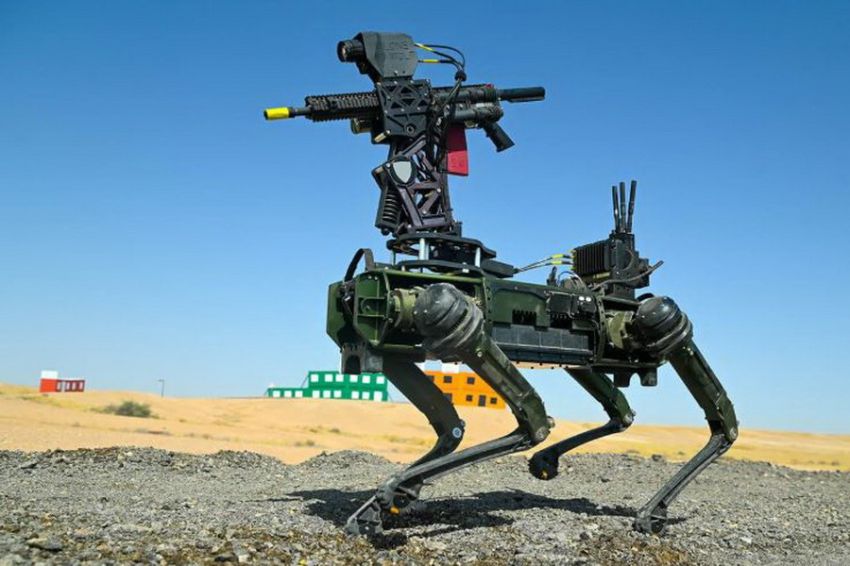 RADIO NEWS Kehebatan Anjing Robot Q-UGV Amerika, Mampu Melumpuhkan Drone