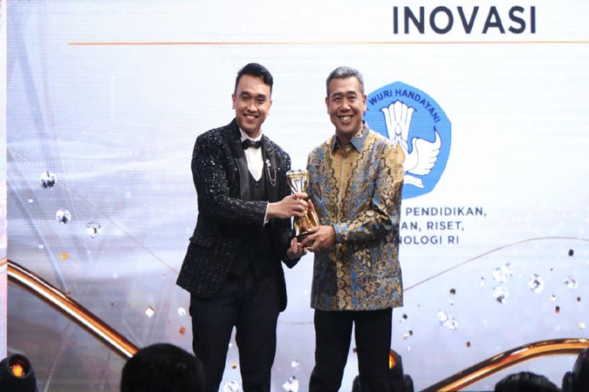 RADIO NEWS Kemendikbudristek Raih Tiga Penghargaan dalam iNews Award 2024