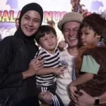 RADIO NEWS Kisah Cinta Baim Wong dan Paula Verhoeven, Melamar dengan Kostum Boneka Mampang hingga di Ambang Cerai