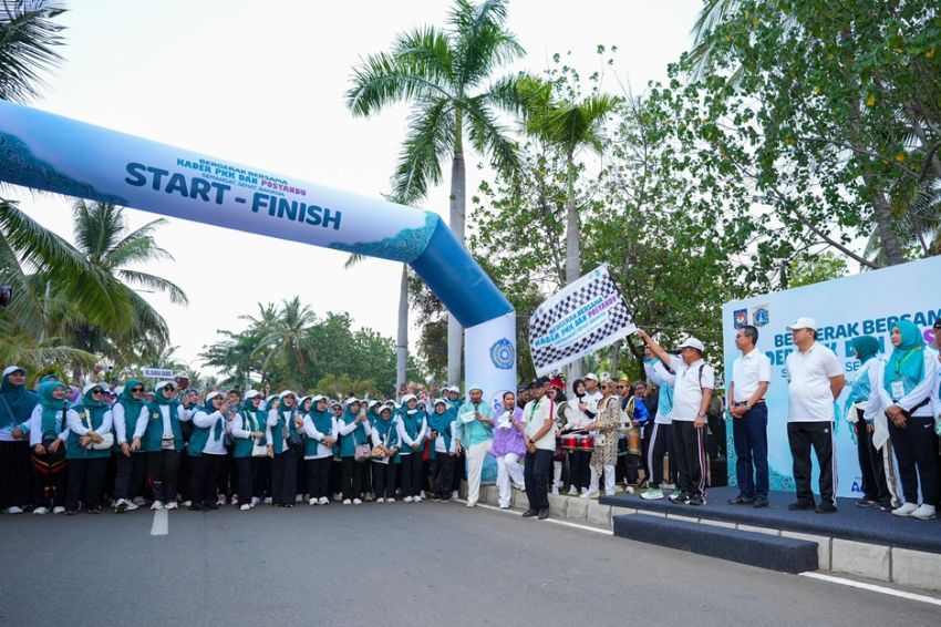 Kompak, Ribuan Kader PKK dan Posyandu Gerak Bersama di Pantai Ancol