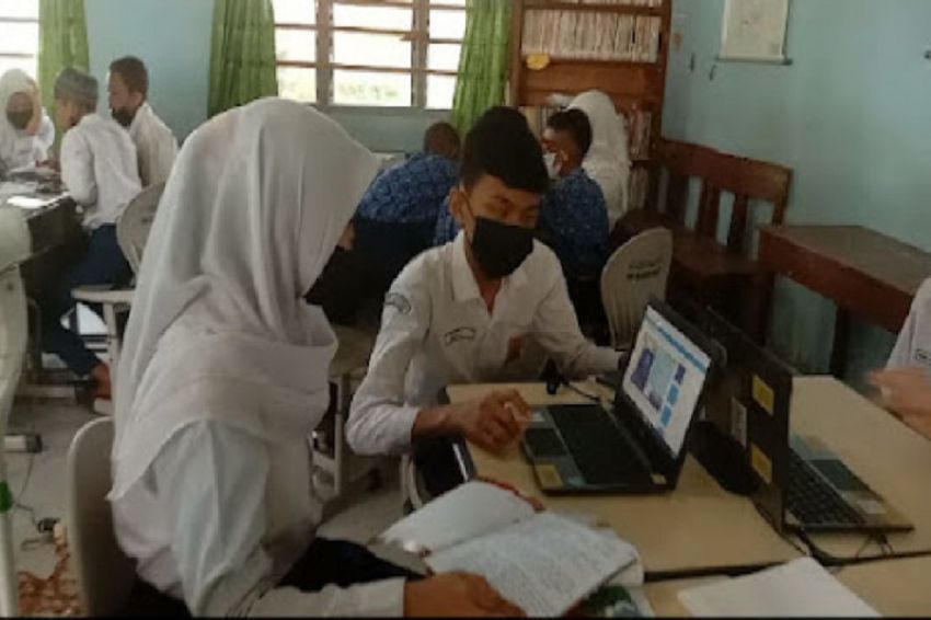 RADIO NEWS Literasi Digital Bantu Siswa dan Kalangan Pendidik Hindari Berbagai Penipuan