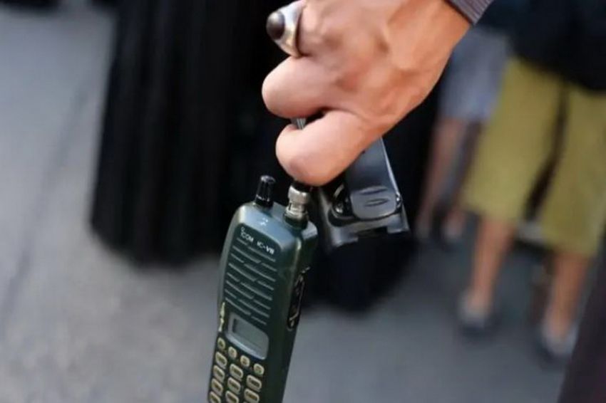 STATION NEWS Mengenal Walkie-Talkie Icom V82 Hizbullah yang Diledakkan Israel