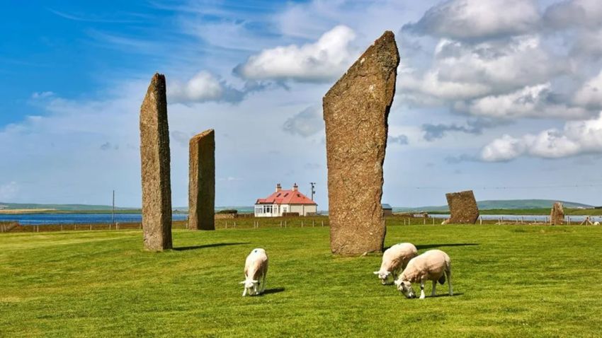 RADIO STATION Perjalanan Batu Altar Stonehenge: Dari Wales ke Skotlandia, Misteri Belum Terpecahkan