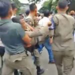 Polisi Diminta Ungkap Aktor Kasus Tewasnya Satpol PP saat Demo Depan Kantor DPRD