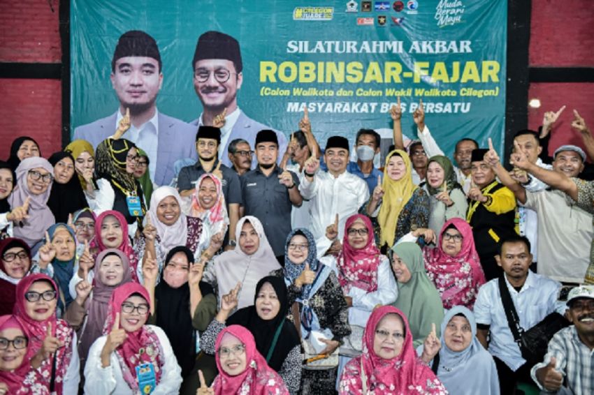 STATION NEWS Robinsar-Fajar Ungkap Program Unggulan saat Bertemu Ribuan Masyarakat Cilegon