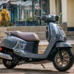 RADIO NEWS Saingan Vespa tapi Murah? Ini Dia Suzuki UT125!