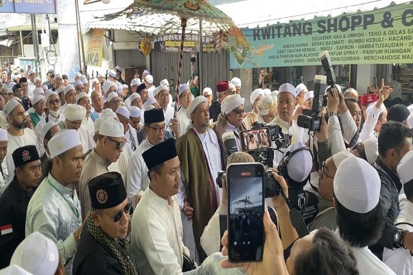 RADIO STATION Silaturahmi ke Ulama, Ridwan Kamil Diarak Bareng Habib Ali Kwitang