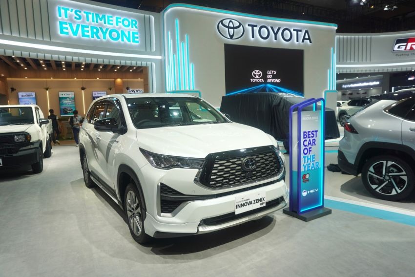 STATION NEWS Toyota Siap Luncurkan Mobil Hybrid Bertenaga Solar dan Gas