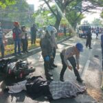 STATION NEWS Tragis! Pemotor Pejuang Rupiah Tewas Terlindas Truk di Jalan Sudirman Bandung