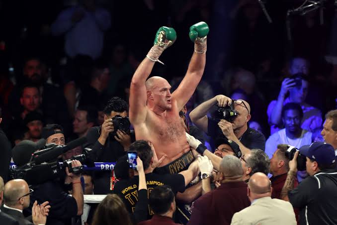 RADIO NEWS Tyson Fury Kalahkan Oleksandr Usyk Lebih Mudah Diucapkan ketimbang Dilakukan