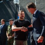 RADIO NEWS Zelensky Sebut NATO Belum Siap untuk Tembak Jatuh Rudal Rusia