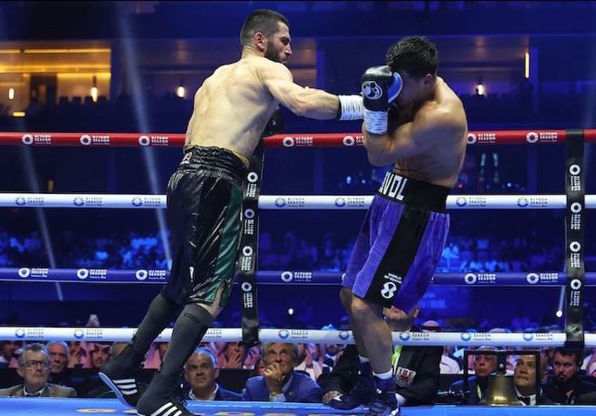 2 Penyebab Duel Ulang Artur Beterbiev vs Dmitry Bivol Bisa Mundur Setahun