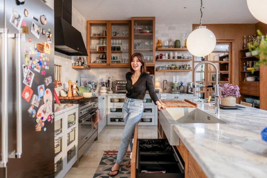 Agatha Suci Bagikan Inspirasi Desain Dapur Open Plan, Nyaman dan Praktis