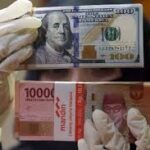 Awal Bulan, Rupiah Ditutup Melemah ke Rp15.732 per USD