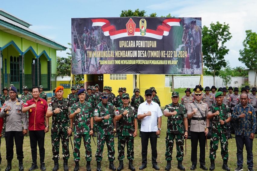 Brigjen TNI Antoninho Dampingi Kasdam XV/Pattimura Tutup TMMD ke-122 di Tual