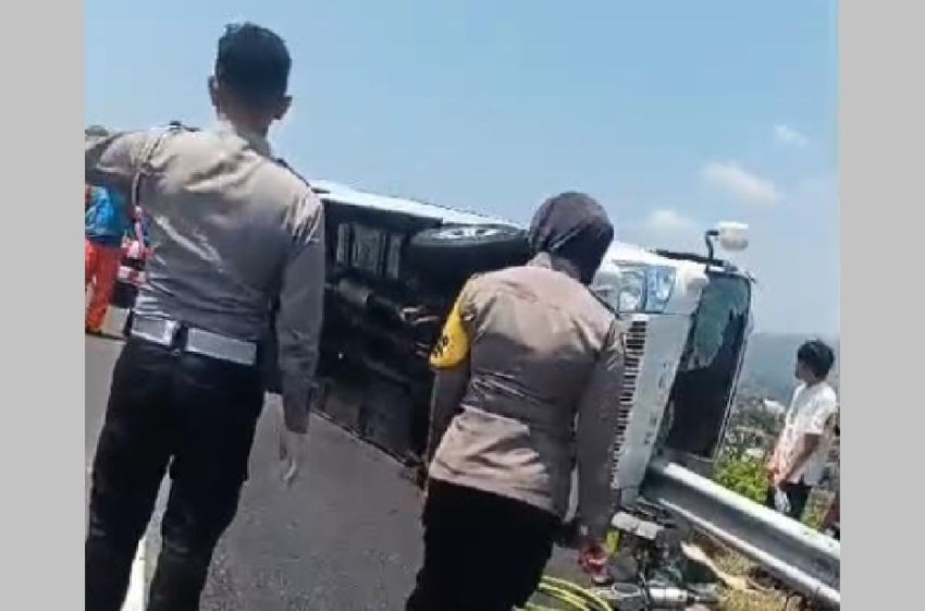 Bus Rombongan Santri Peserta MTQ Terguling di Tol Ungaran, 4 Penumpang Tewas