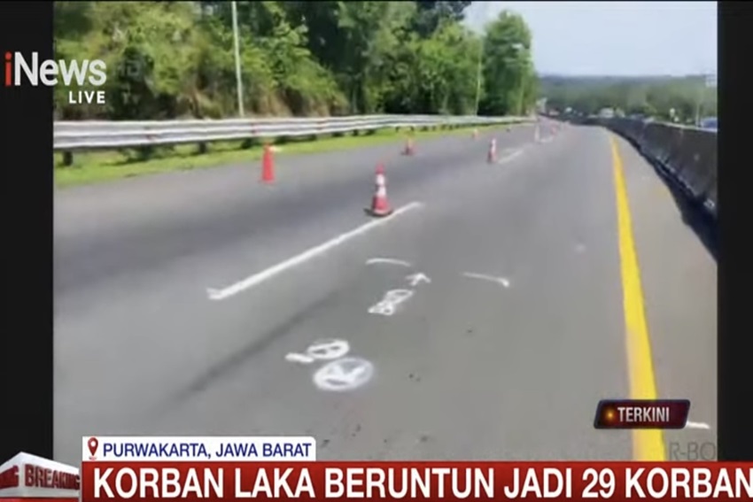 Detail-detail Olah TKP di Lokasi Tabrakan Beruntun Tol Purbaleunyi