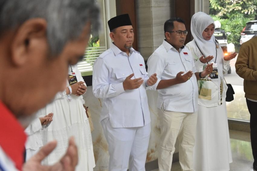 Doa Bersama Awali Heri Koswara-Sholihin Jalani Debat Perdana Pilkada Kota Bekasi