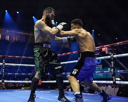 Duel Ulang Artur Beterbiev vs Dmitry Bivol, Eddie Hearn: Hampir Pasti Terjadi!