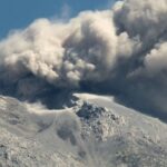 Gunung Lewotobi Laki-Laki Meletus, Zona Lempeng Tektonik Ini Dipantau Ketat