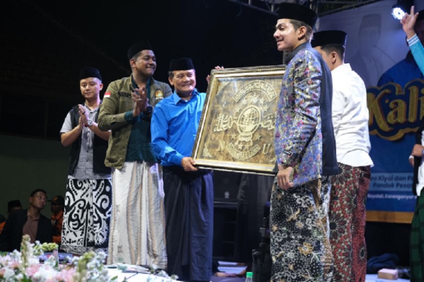 Hadiri Majelis Sholawat Hari Santri Nasional, Ahmad Luthfi: Saya Juga Santri, Pencalonan Ini Ikhtiar