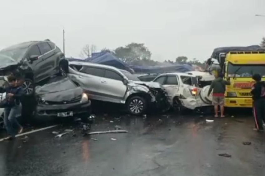 Horor, 10 Mobil Tabrakan Beruntun di Tol Purbaleunyi