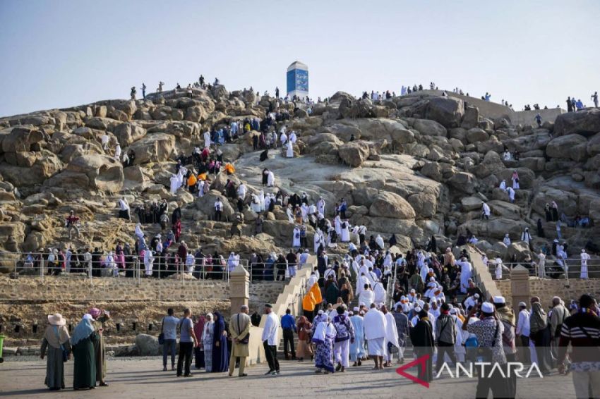 Jabal Rahmah: Saksi Abadi Cinta Nabi Adam dan Siti Hawa