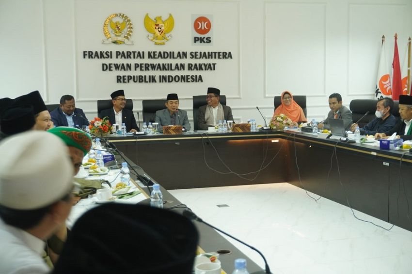 Ketua Fraksi PKS DPR Instruksikan Pabrik Miras di Banten Ditutup