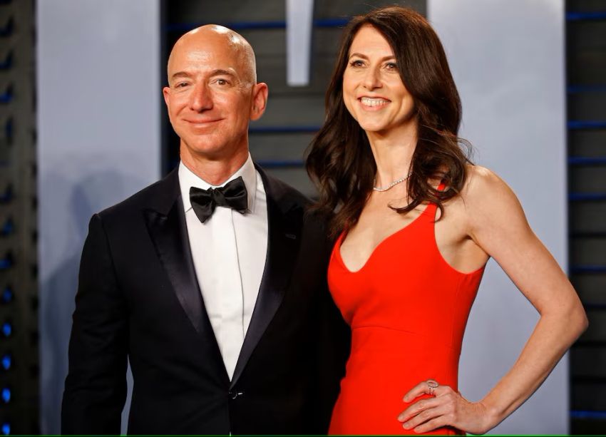 Kontras! Jeff Bezos Makin Kaya, Mantan Istri MacKenzie Justru Jual Saham Amazon Rp124 Triliun untuk Amal