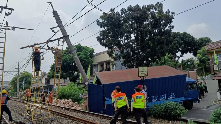 Ngeri! Truk ODOL Masih Berkeliaran, Nyawa Taruhannya!