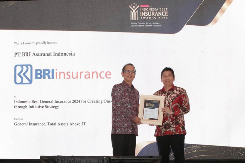 Perkuat Pelayanan dengan Inovasi Digital Mengantar BRI Insurance Raih Penghargaan