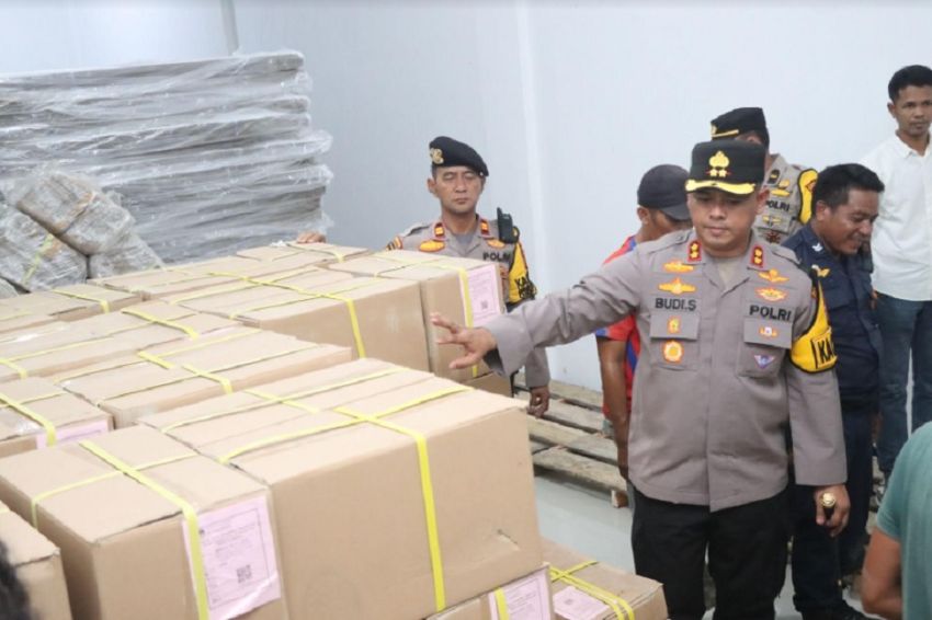 Ratusan Ribu Surat Suara Pilkada Tiba di Rokan Hulu Riau