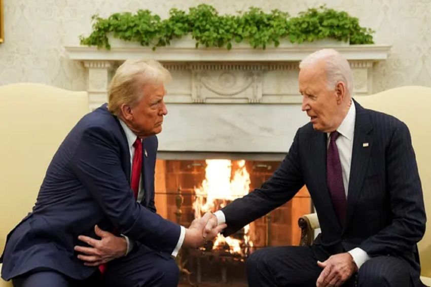 Reuni Heboh Gedung Putih: Trump Condongkan Tubuh dan Menatap Tajam, Biden Menunduk