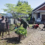 Satgas Yonif 503 Kostrad Bersama Warga Bersihkan Gereja di Nduga Papua Pegunungan