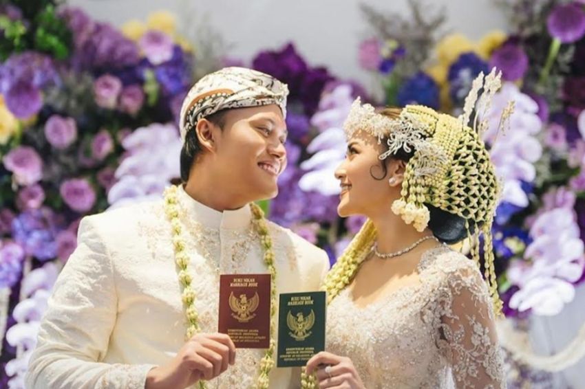 Sempat Berfoto Pegang Buku Nikah, Pernikahan Rizky Febian dan Mahalini Ternyata Baru secara Siri