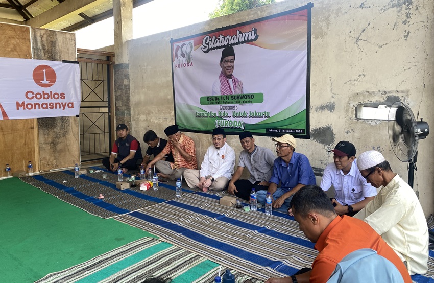 Suswono Disambut Yel-yel saat Kunjungi Forum Ibu-ibu RIDO di Pondok Bambu