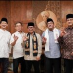 Anies Pamer Salam Tiga Jari Bareng Pramono-Rano